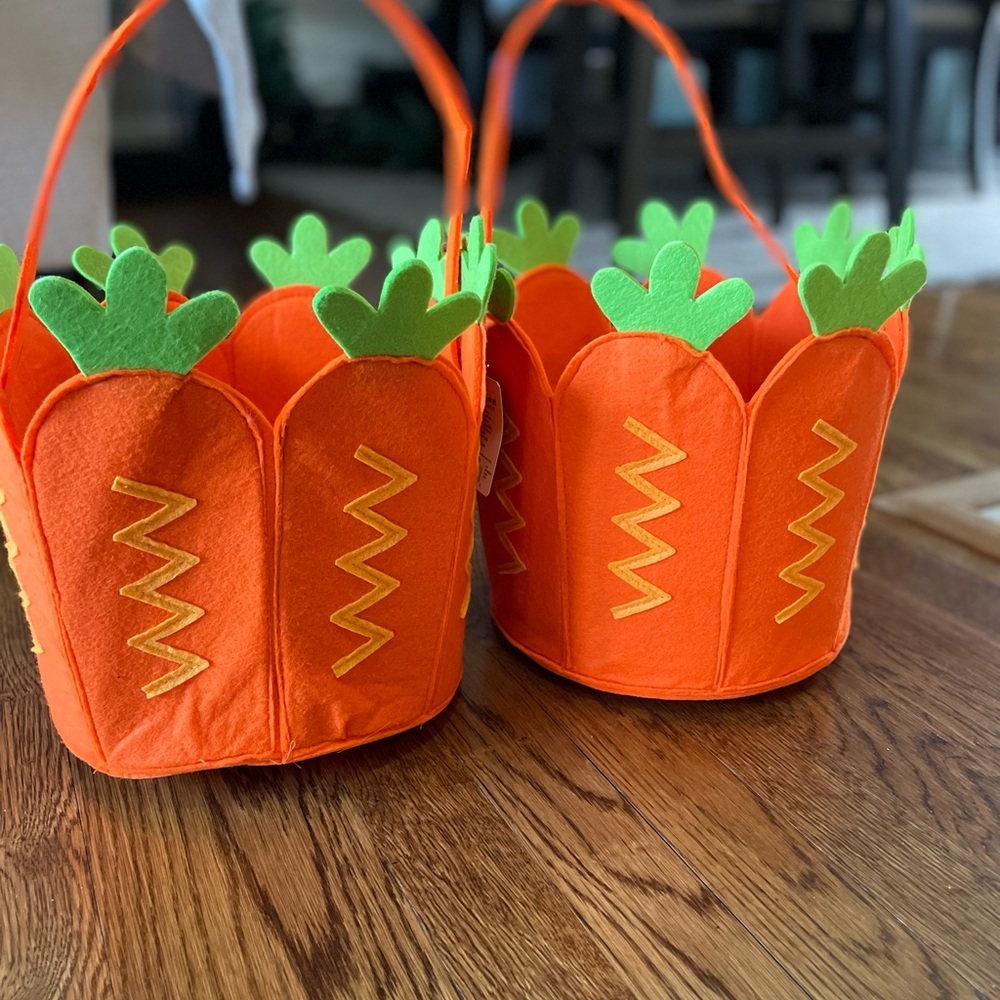 14in Carrot-Shaped Felt Baskets